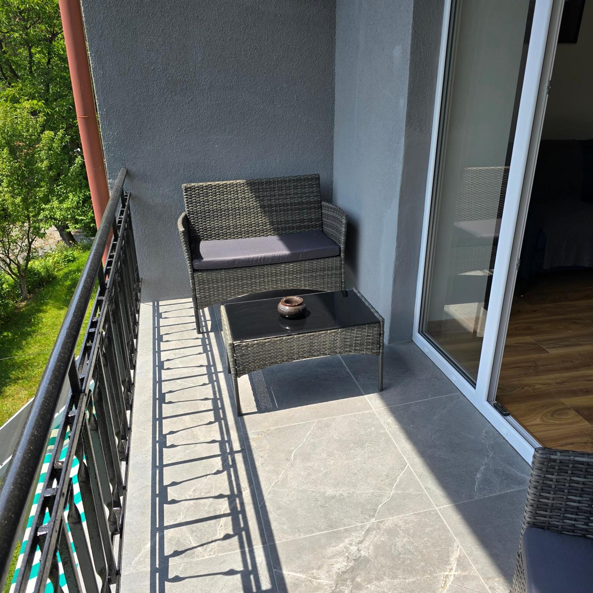 Mieszkanie Nad Jeziorem Roznowskim Extérieur photo
